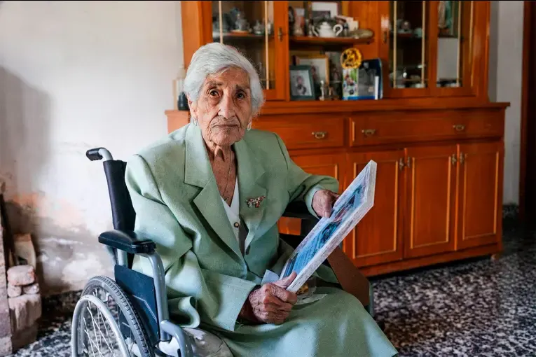 Tiene 104 años, diez hijos, 24 nietos y 30 bisnietos: reconocieron a una entrerriana por el Día de la Madre