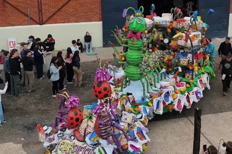 Todo listo para una nueva edición del Desfile de Carrozas Estudiantiles en el Corsódromo