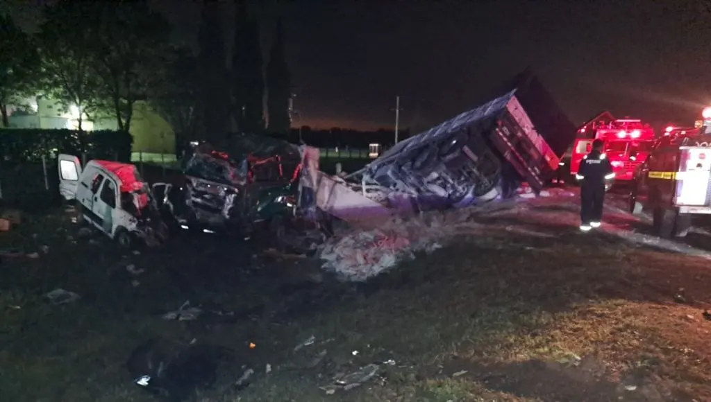Tragedia en Entre Ríos: hay tres muertos tras un choque frontal
