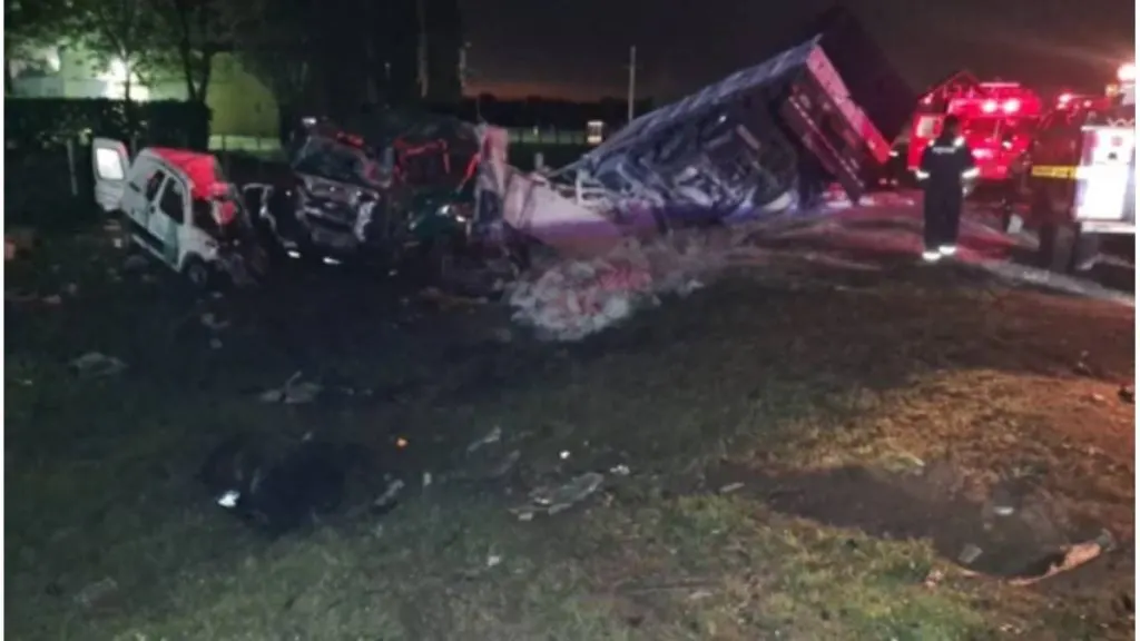 Tragedia en la Ruta 39: tres personas murieron en un choque frontal entre un camión y un utilitario