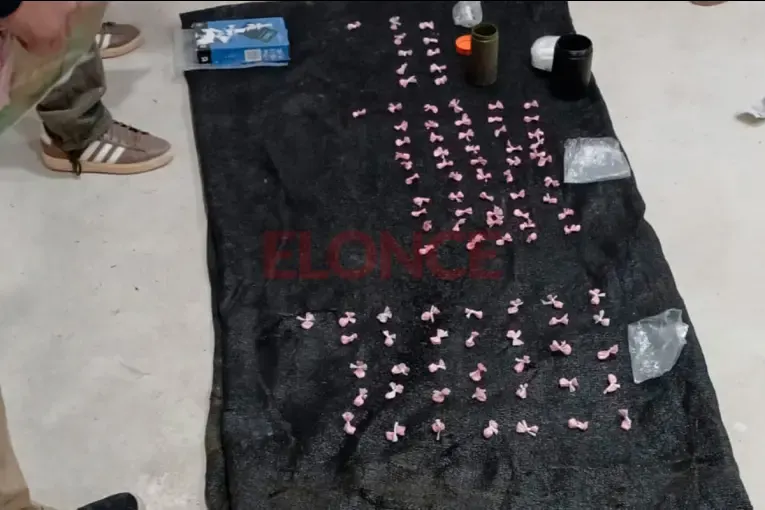 Triple allanamiento por drogas en Villa Almendral: secuestraron estupefacientes, dinero y balanzas