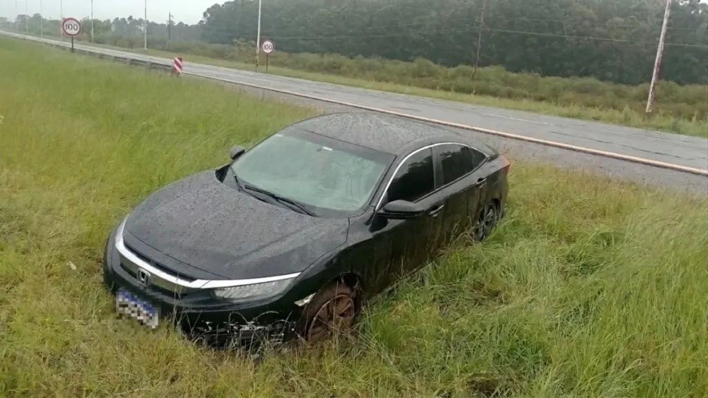 Un automóvil chocó contra el guardarraíl en la Autovía 14: cuatro ocupantes resultaron ilesos