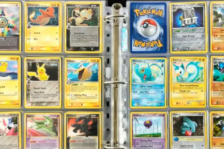 Un jubilado encontró cartas Pokémon olvidadas en su casa y las vendió por una fortuna