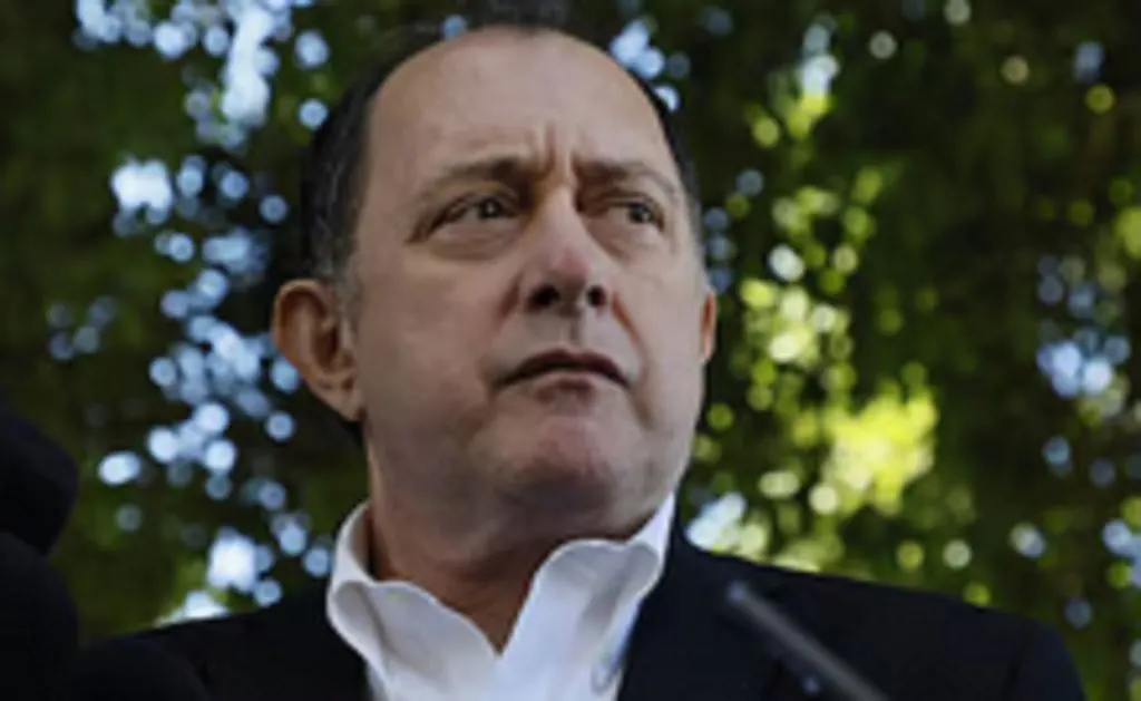 Un ministro chileno tildó de «loco» a Milei