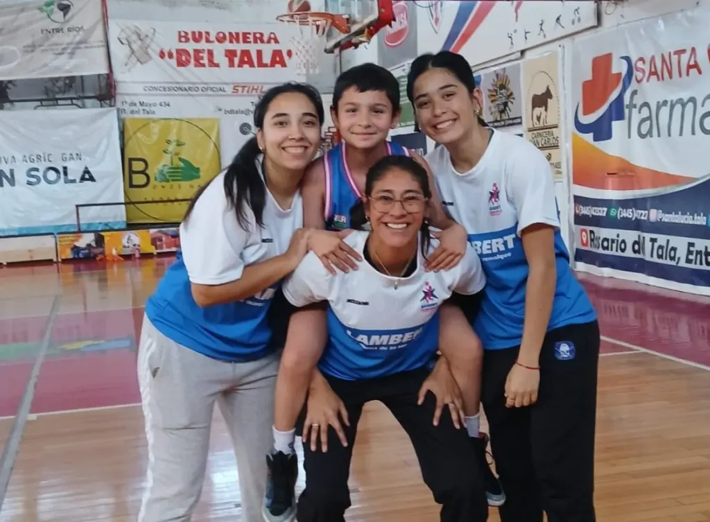 Una pequeña jugadora de Parque Sur de Concepción del Uruguay atraviesa un tratamiento oncológico y necesita ayuda