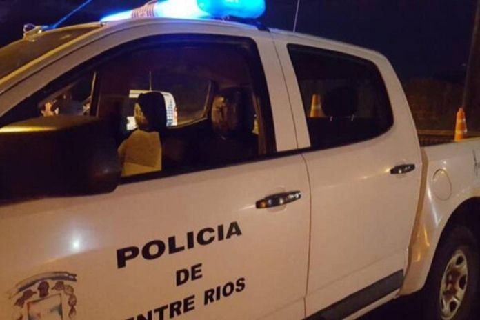 Una retroexcavadora rompió un caño de y cortaron de forma total la ruta N° 12