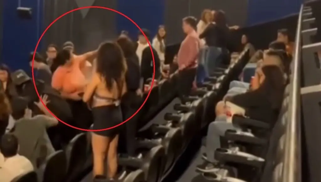Video: el momento en que arrojaron el gas pimienta en el cine de Paraná