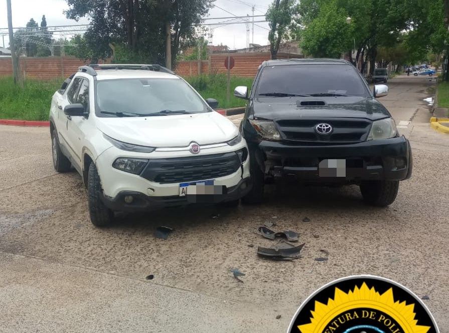 Villaguay: Conductor lesionado tras choque entre 2 camionetas