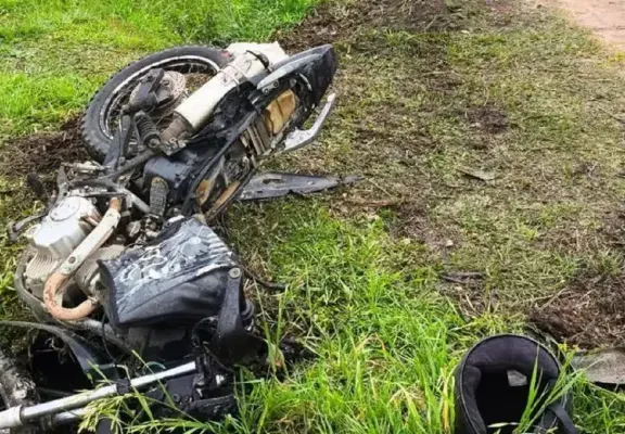 Villaguay: Manejaba borracho una moto y chocó con un auto