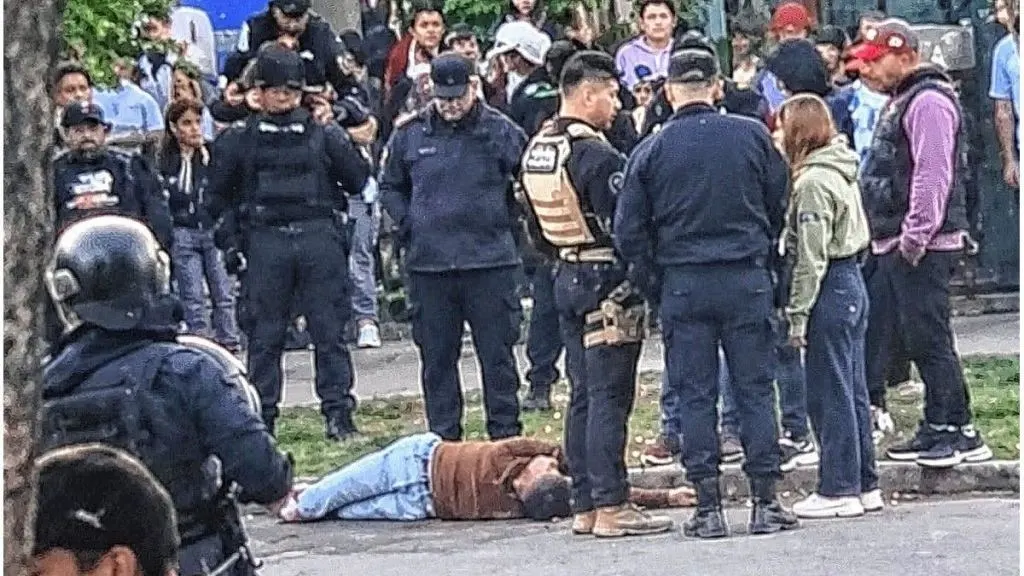 Violento episodio en el barrio Anacleto Medina con dos heridos