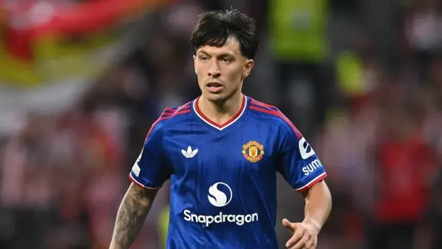 Wayne Rooney criticó duramente al entrerrino Lisandro Martínez