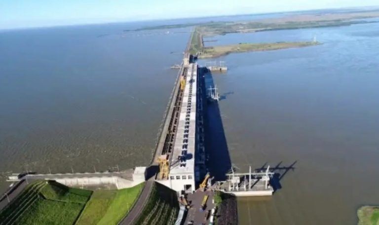 Yacyretá cerró el paso vehicular y peatonal entre Argentina y Paraguay por seguridad