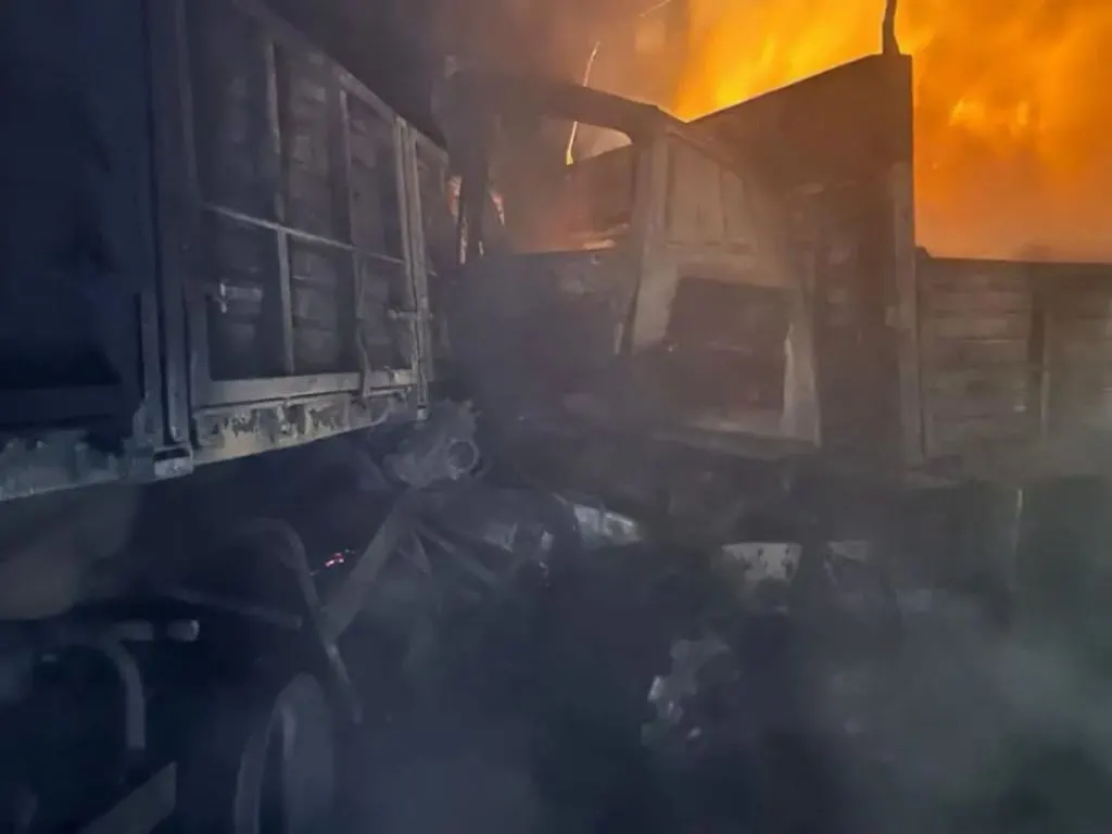 Zárate: Murió un camionero tras choque e incendio en Ruta 12